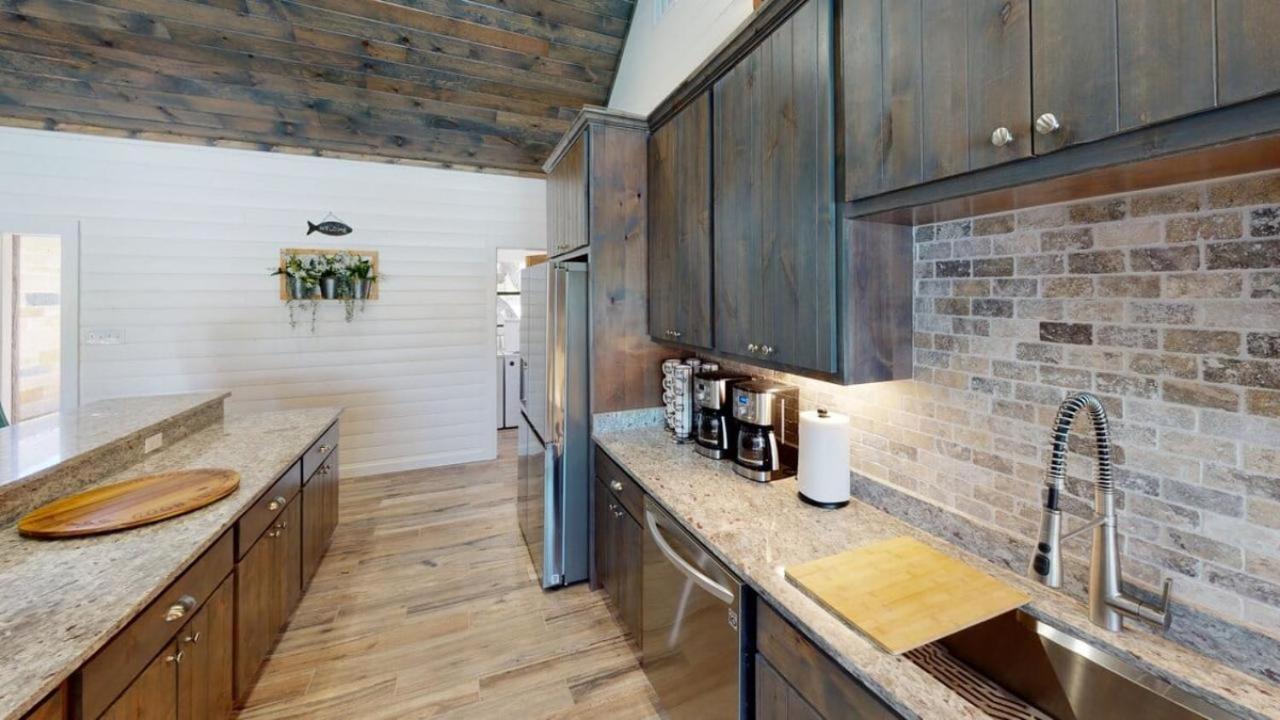 Heartstone Lodge Concan Luaran gambar