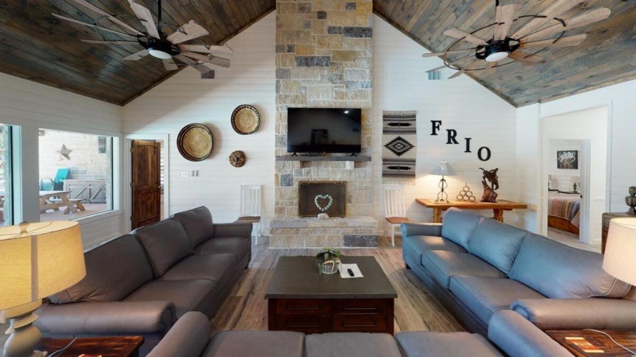 Heartstone Lodge Concan Luaran gambar